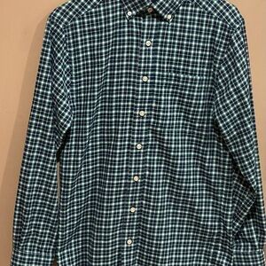 Vineyard Vines Blue and White Casual Button Down Shirt